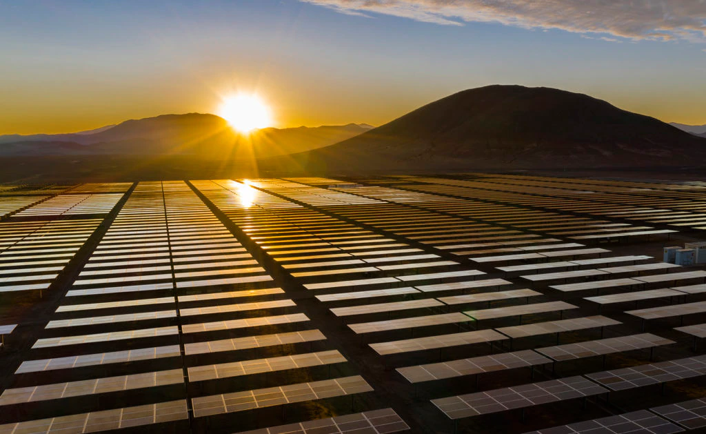 La energía solar supera a la eólica, la nuclear y los ciclos combinados por 1ª vez