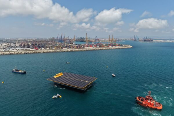 Energía solar flotante: Valencia estrena la primera planta marina precomercial de España 2 Energia solar flotante Valencia