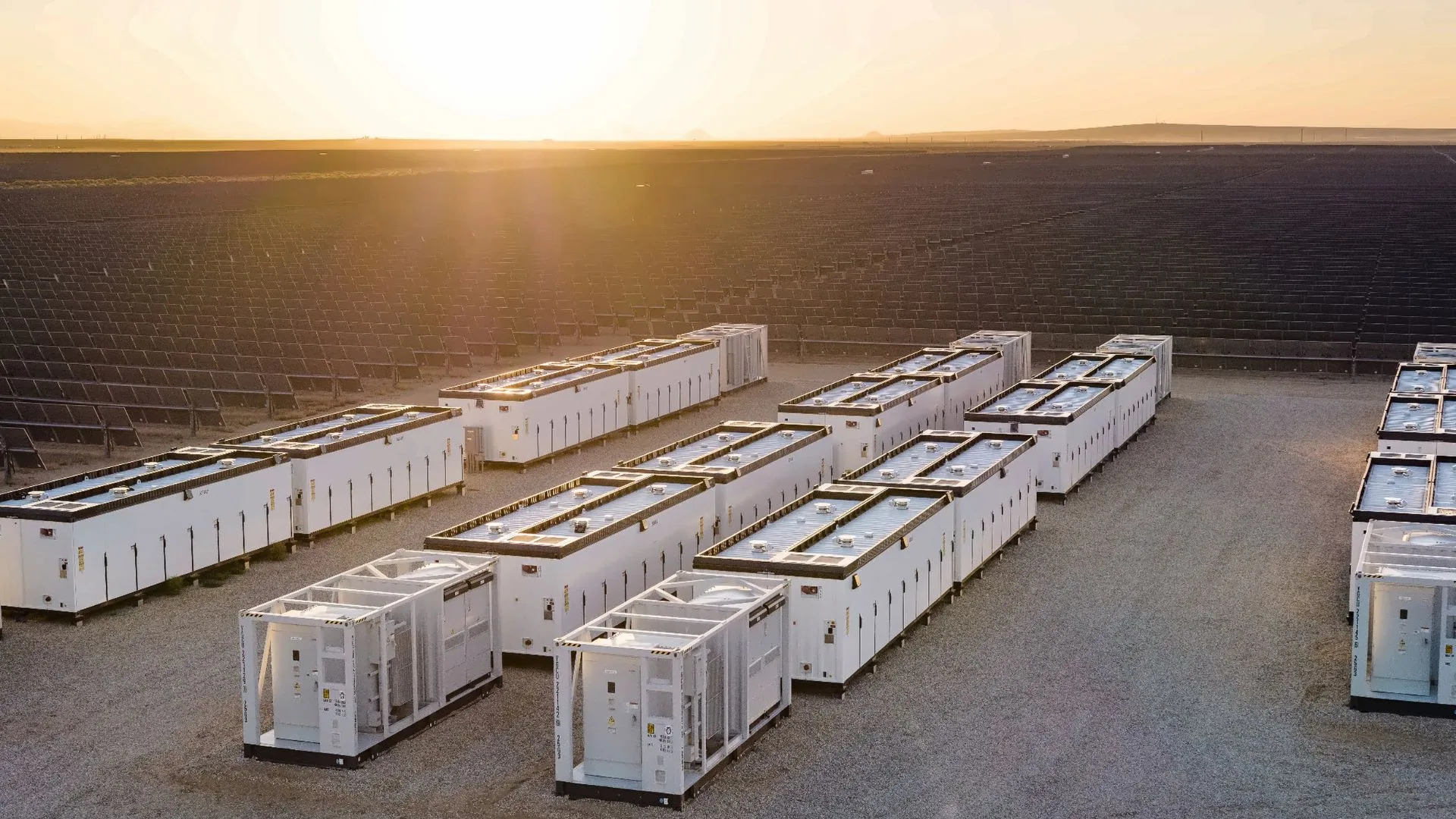Instalaciones fotovoltaicas con almacenamiento en Francia: hasta 25 MW de potencia