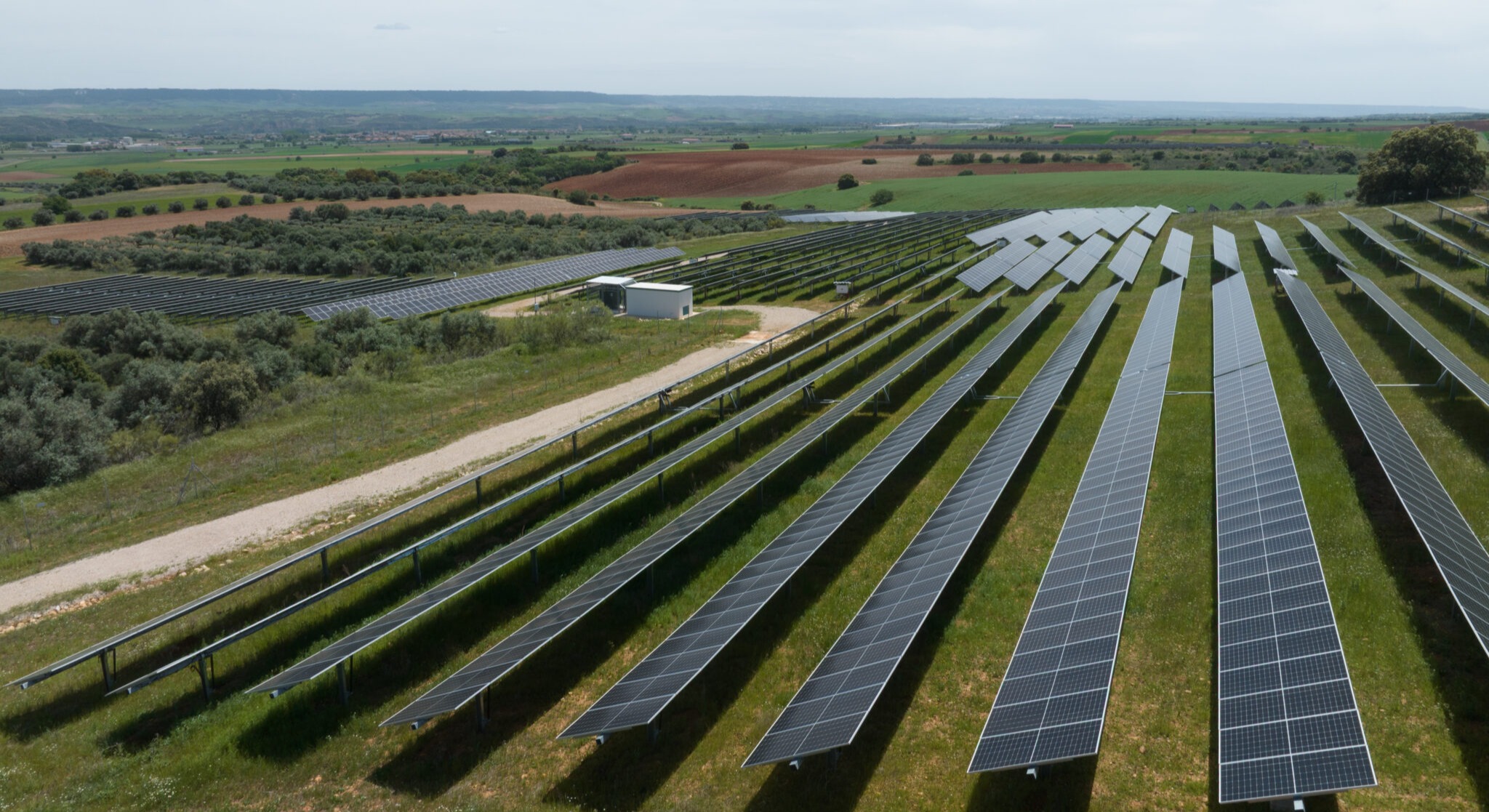 La fotovoltaica se consolida como primera fuente de generación en España con el 26,3% del mix